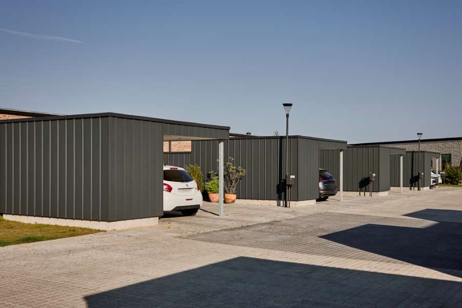 Steel profiles on terraced houses, Sofiendal Enge, Poul Anker Bechs Vej 232, 9200 Aalborg SV, Denmark